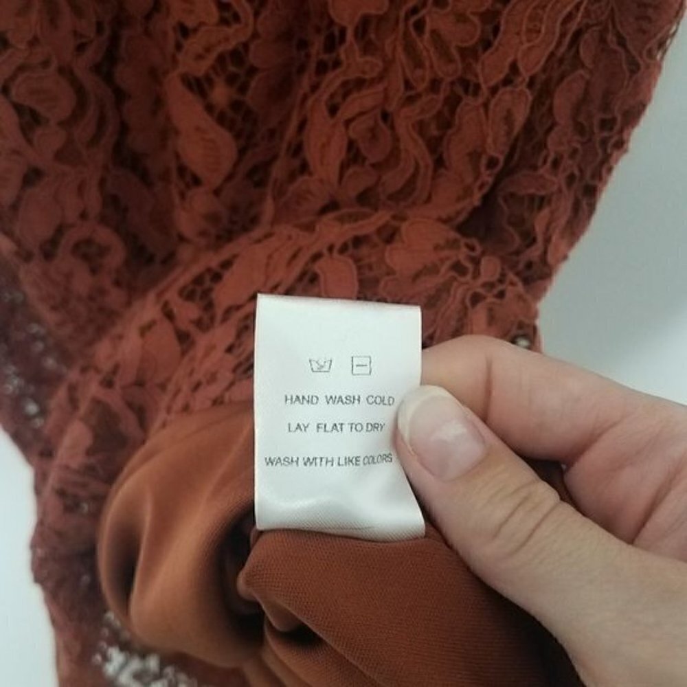 NSR Lace off shoulder midi dress cinnabar med - Picture 10 of 13